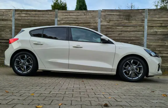 auto auktionen ford focus hybrid electric