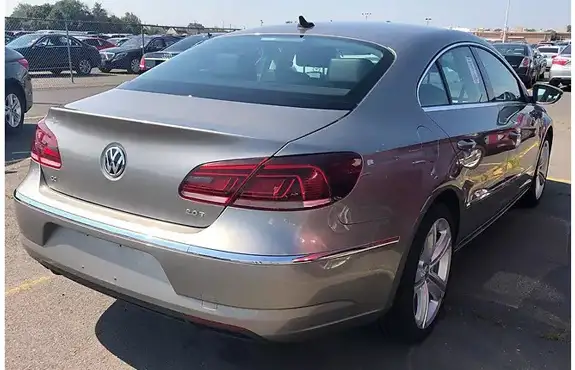 залоговый или конфискованный Volkswagen Passat CC